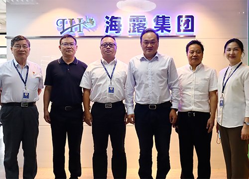 重庆市巫山县政府到访集团调研交流